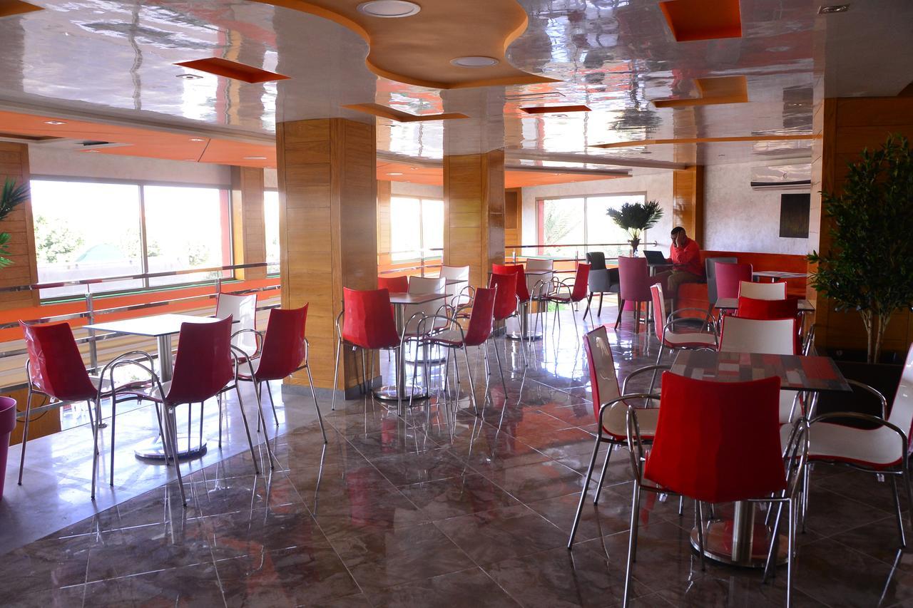 Hotel Hadaik Ain Asserdoune Bani Mallal Zewnętrze zdjęcie